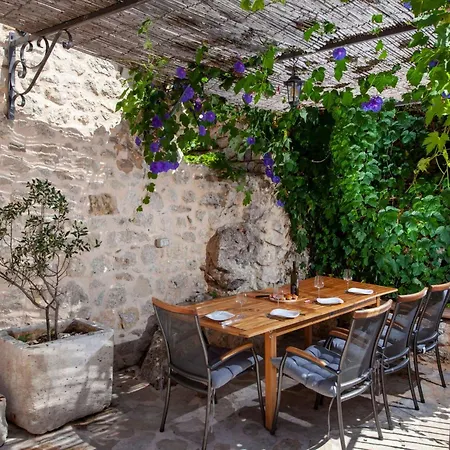Wunderschoene Steinvilla Mit Tollem Ausblick By Interhome