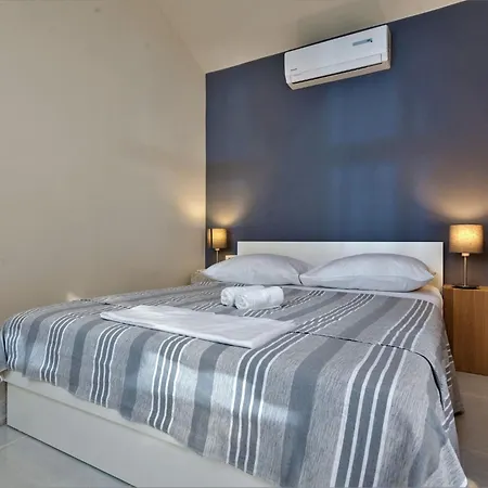 Wunderschoene Steinvilla Mit Tollem Ausblick By Interhome Vikendica *